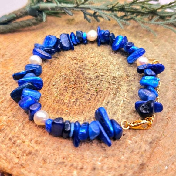 Nature Blue Kyanite Chips White Pearl Adjustable Bracelet - Picture 9 of 10